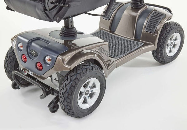 Motion Healthcare Xcite 8mph Road-Legal Mobility Scooter 25 Stone 14cm Ground Clearance