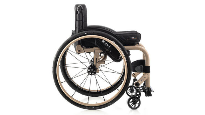 QUICKIE QS7 X Lightweight Folding Active Wheelchair Fold-N-Lock Crash Tested - Active Mobility Ltd