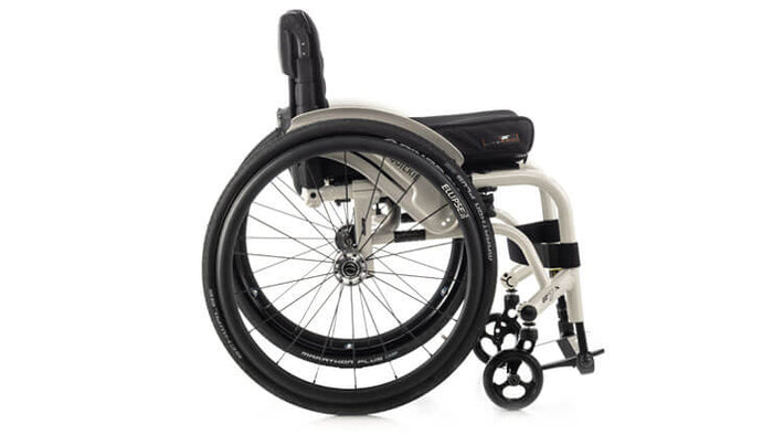 QUICKIE QS7 X Lightweight Folding Active Wheelchair Fold-N-Lock Crash Tested - Active Mobility Ltd